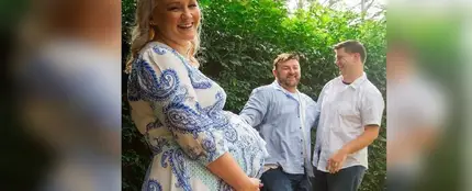 Imagen de los tres posando antes de que Ashlee diera a luz Imagen de los tres posando antes de que Ashlee diera a luz
