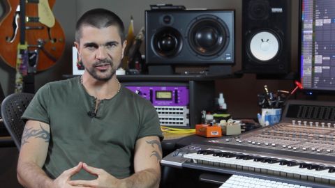 Juanes te invita a escuchar 'Fuego', su nuevo single