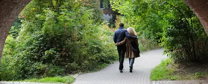 Pareja paseando Pareja paseando