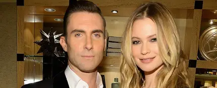 Adam Levine y Behati Prinsloo Adam Levine y Behati Prinsloo