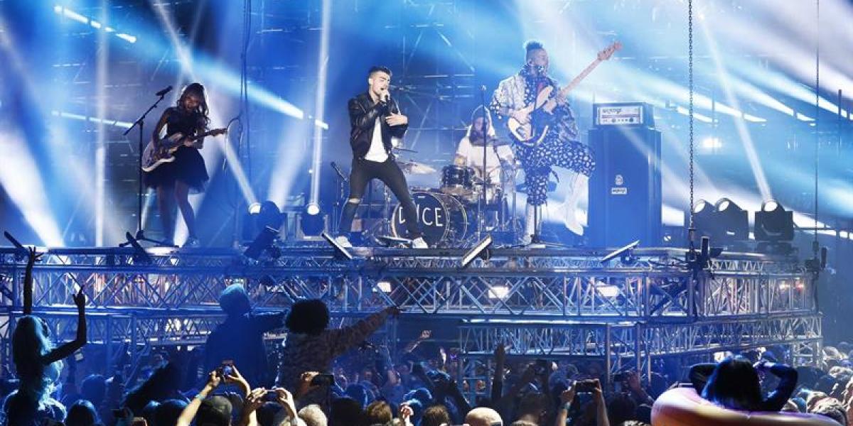 DNCE en los MTV Europe Music Awards (EMAs)