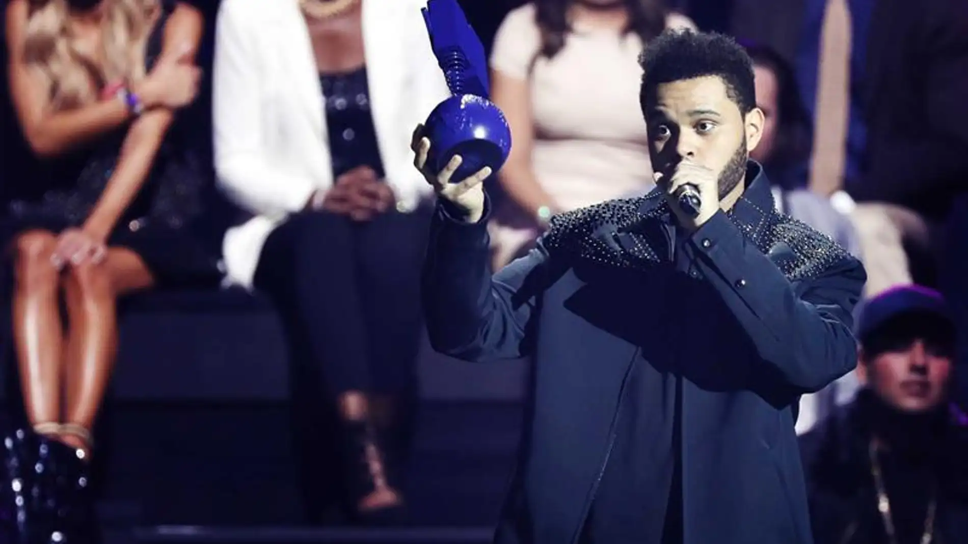 The Weeknd en los MTV Europe Music Awards (EMAs) title=