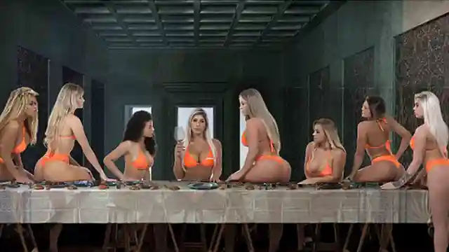Las finalistas del certamen Miss Bum Bum 2016 posando como en La Última Cena de Leonardo Da Vinci