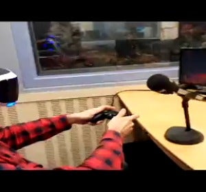 Frame 0.0 de: Raúl Pérez con unas VR en Europlay Frame 0.0 de: Raúl Pérez con unas VR en Europlay