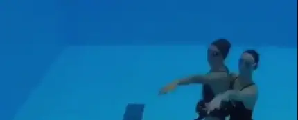 El equipo de natación sincronizada realiza un 'Mannequin Challenge' El equipo de natación sincronizada realiza un 'Mannequin Challenge'
