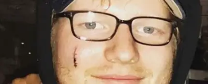 Ed Sheeran con el corte Ed Sheeran con el corte