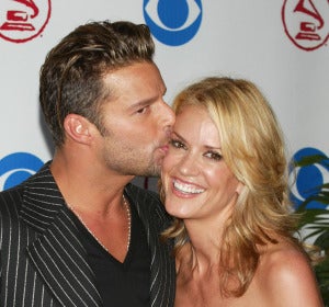 Ricky Martin y Rebecca de Alba en la gala de los Grammy 2003 Ricky Martin y Rebecca de Alba en la gala de los Grammy 2003