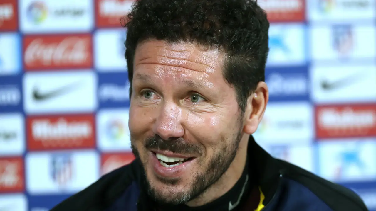 Simeone, sonriente durante la rueda de prensa Simeone, sonriente durante la rueda de prensa