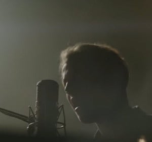 Tom Odell en el videoclip Jealousy Tom Odell en el videoclip Jealousy