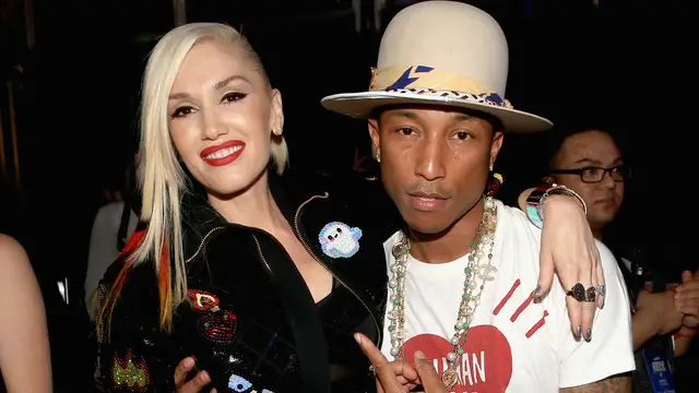 Gwen Stefani y Pharrel Williams tras una actuación
