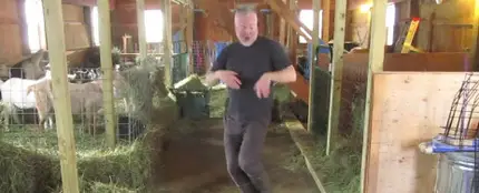 Granjero bailando Cheap Thrills de Sia Granjero bailando Cheap Thrills de Sia