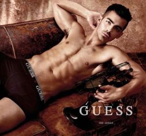Joe Jonas para la nueva campaña de Guess Joe Jonas para la nueva campaña de Guess