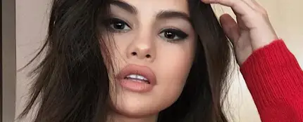 Selena Gomez, pillada usando Photoshop Selena Gomez, pillada usando Photoshop