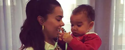 Beatriz Luengo con su hijo Beatriz Luengo con su hijo