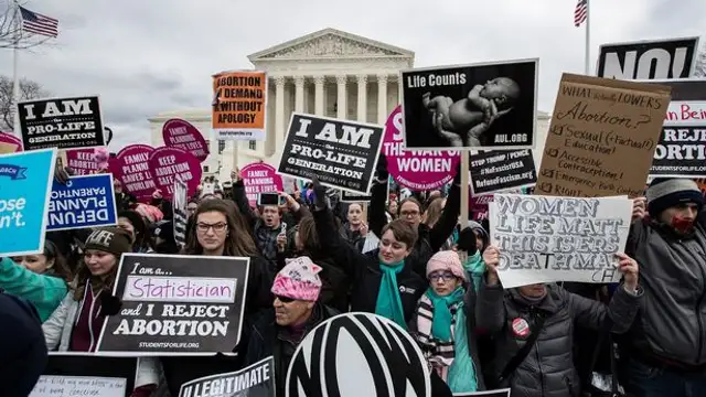 Arkansas permite a los violadores paralizar el aborto de sus víctimas