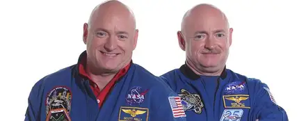 Scott Kelly y su hermano Mark Scott Kelly y su hermano Mark