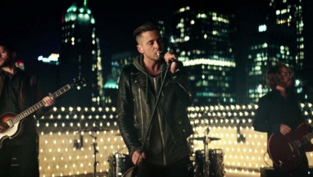 OneRepublic en el vídeo de 'Let's Hurt Tonight'