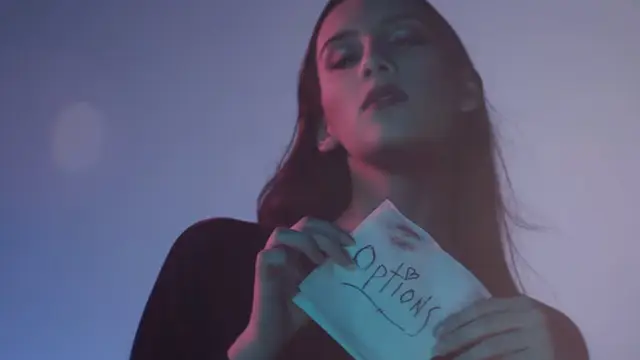 Lyric Video de 'Options' el tema de Pitbull junto con Stephen Marley