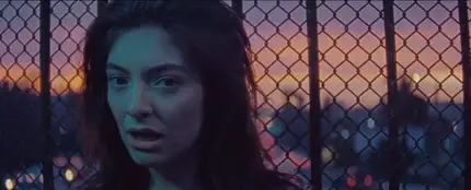 Lorde estrena el vídeo de 'Green Light' Lorde estrena el vídeo de 'Green Light'