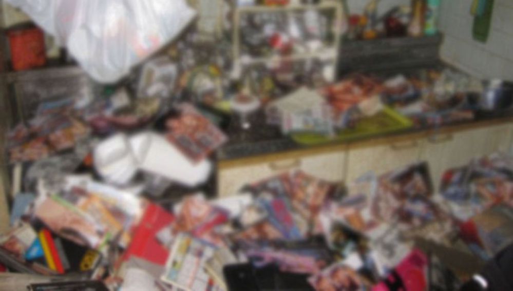Seis toneladas de revistas porno matan a un japonés