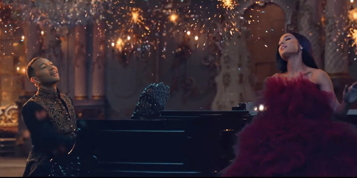 John Legend y Ariana Grande en el vídeo 'Beauty And The Beast'