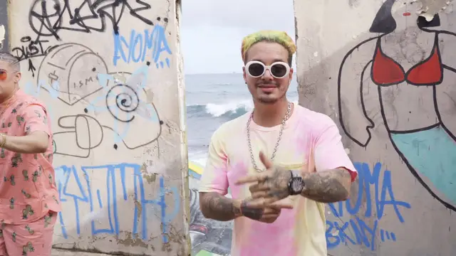 J Balvin y Bad Bunny en el vídeo 'Si tu novio te deja'