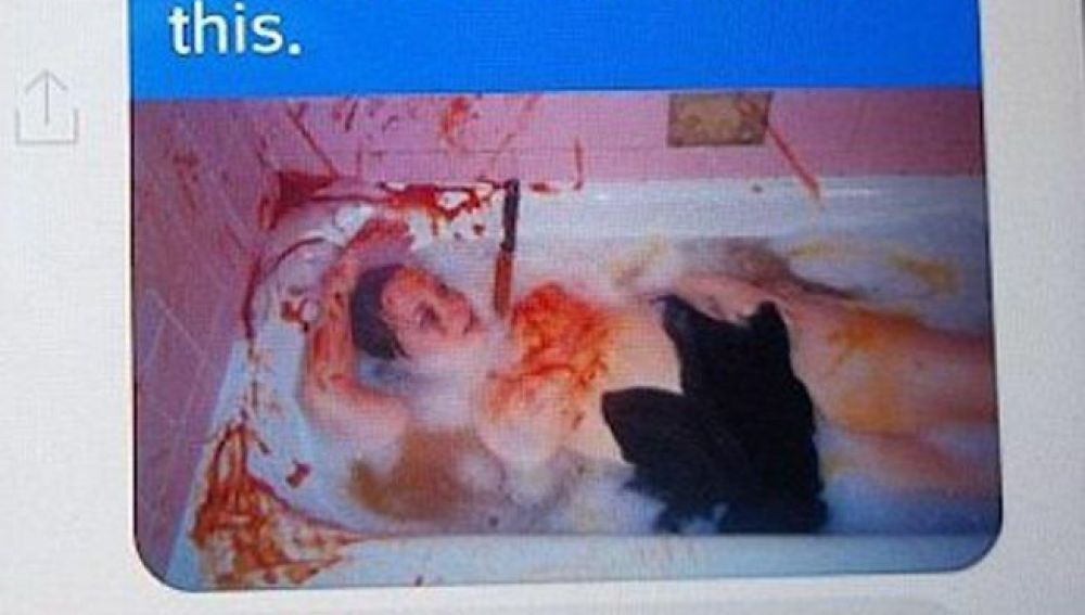  Finge asesinar a su mujer en una bañera