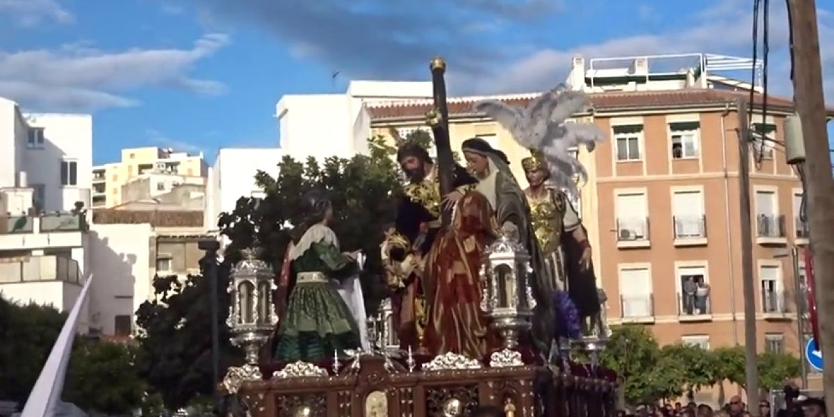 Frame 5.857296 de: Se buscan costaleros para esta Semana Santa en Málaga