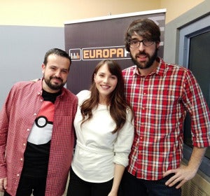 Andrea Duro con Quique Peinado y Kiko Béjar en Europlay Andrea Duro con Quique Peinado y Kiko Béjar en Europlay