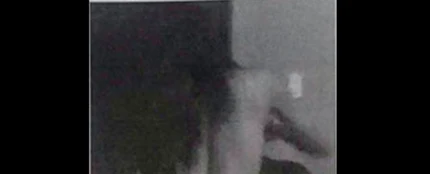 Pillan a dos policías teniendo sexo con una prostituta en comisaría Pillan a dos policías teniendo sexo con una prostituta en comisaría