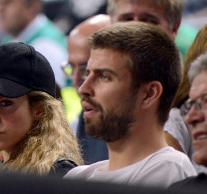 Piqué y Shakira en un evento Piqué y Shakira en un evento