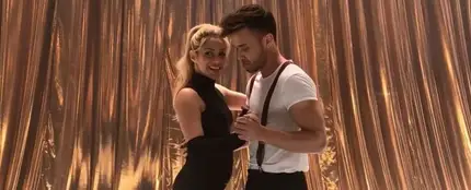 Shakira te enseña a bailar bachata con unos sencillos pasos Shakira te enseña a bailar bachata con unos sencillos pasos