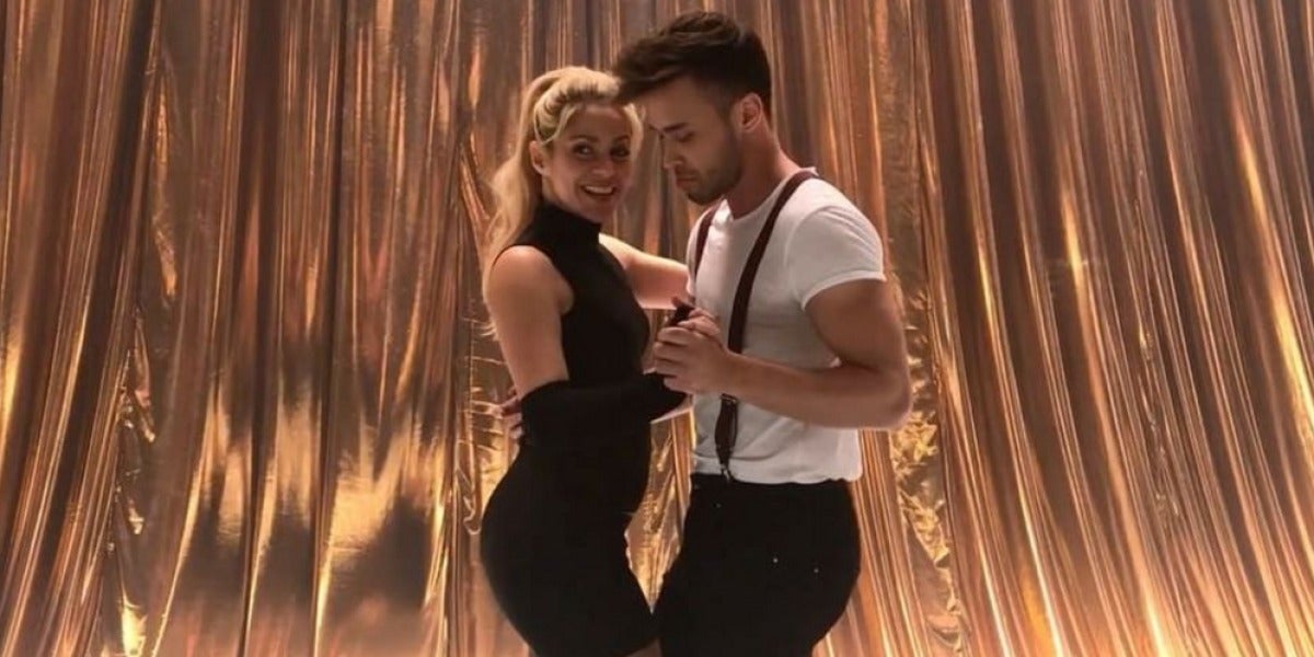 Shakira te enseña a bailar bachata con unos sencillos pasos
