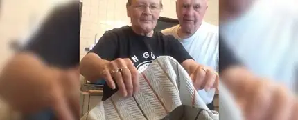 La abuela Marietta Spencer le gasta una broma a su marido La abuela Marietta Spencer le gasta una broma a su marido