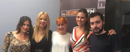 Mireia Montávez con el equipo de Ponte a Prueba Mireia Montávez con el equipo de Ponte a Prueba