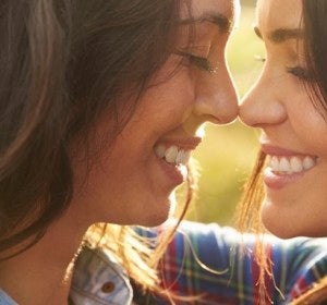 Una pareja de lesbianas Una pareja de lesbianas