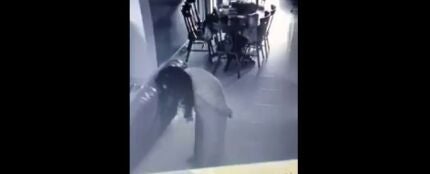 Las cámaras de seguridad graban la posesión demoníaca de una empleada del hogar