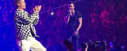 Luis Fonsi en el concierto de Justin Bieber en Puerto Rico Luis Fonsi en el concierto de Justin Bieber en Puerto Rico