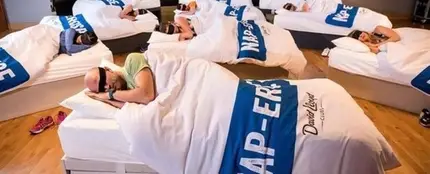 Un gimnasio ofrece clases de siesta de 45 minutos para padres cansados Un gimnasio ofrece clases de siesta de 45 minutos para padres cansados