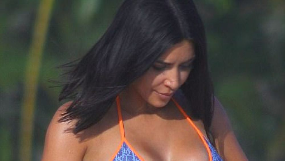 Kim Kardashian luce de cuerpazo sin celulitis
