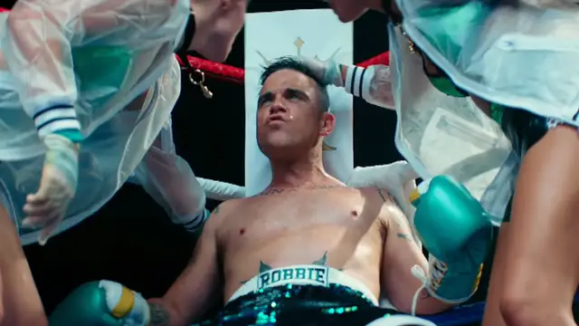 Robbie Williams en su último videoclip