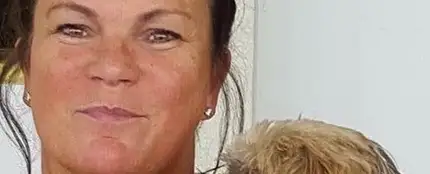 Mary Burguess y su mascota Mary Burguess y su mascota
