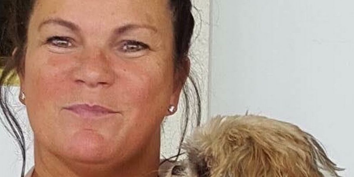 Mary Burguess y su mascota