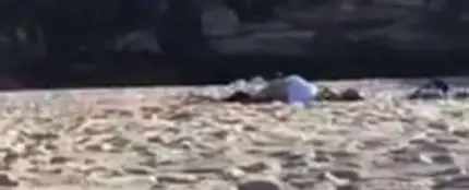 Pareja grabada teniendo sexo en la playa Pareja grabada teniendo sexo en la playa