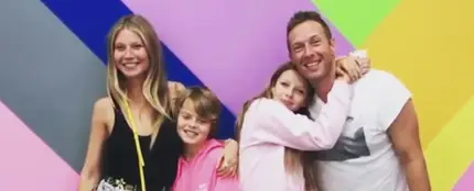 Gwyneth Paltrow junto con Chris Martin y sus dos hijos Gwyneth Paltrow junto con Chris Martin y sus dos hijos
