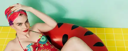 Charli Howard posa para Desigual Charli Howard posa para Desigual