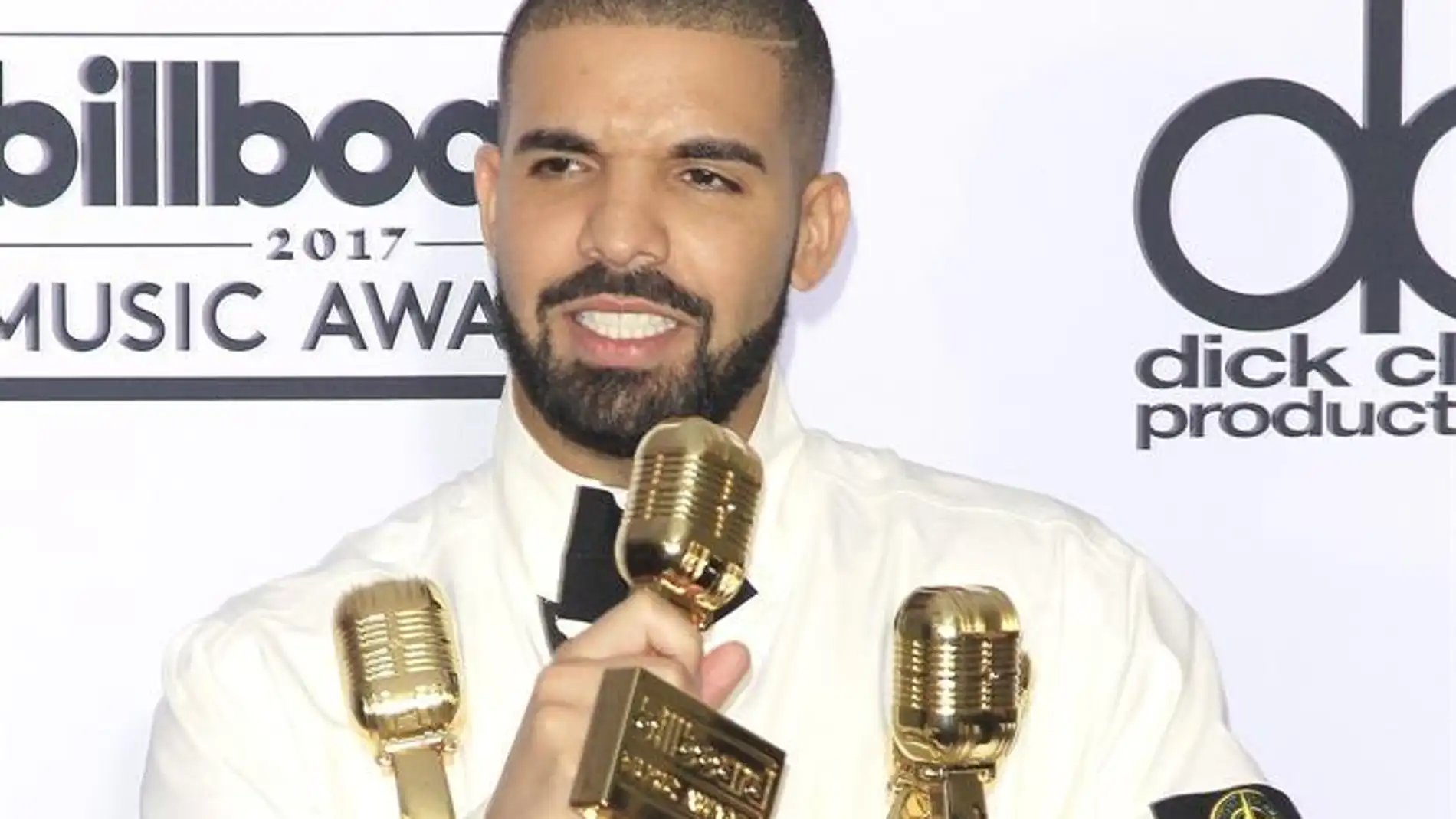 Drake, gran triunfador de los Billboard Music Awards 2017 title=