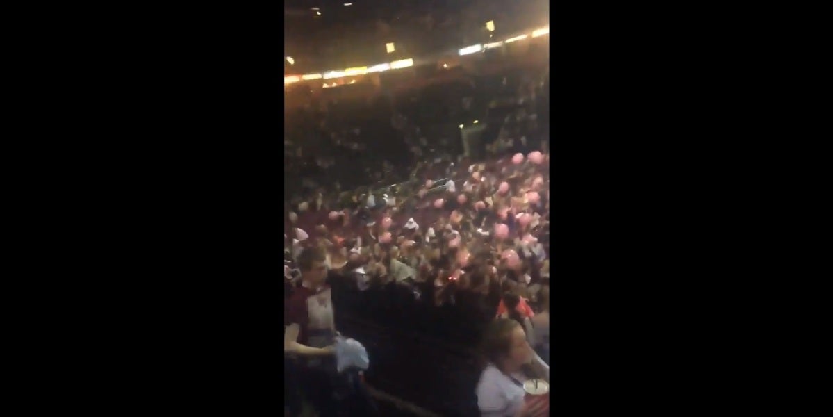 Interior del Manchester Arena tras la explosión