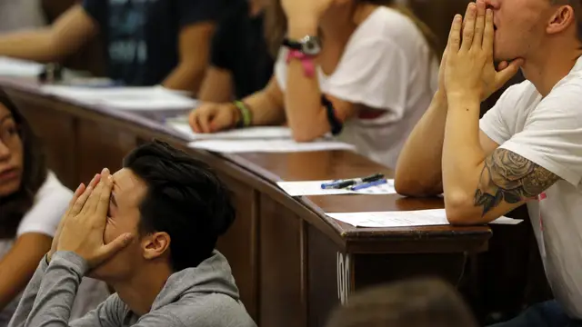 Alumnos en un aula
