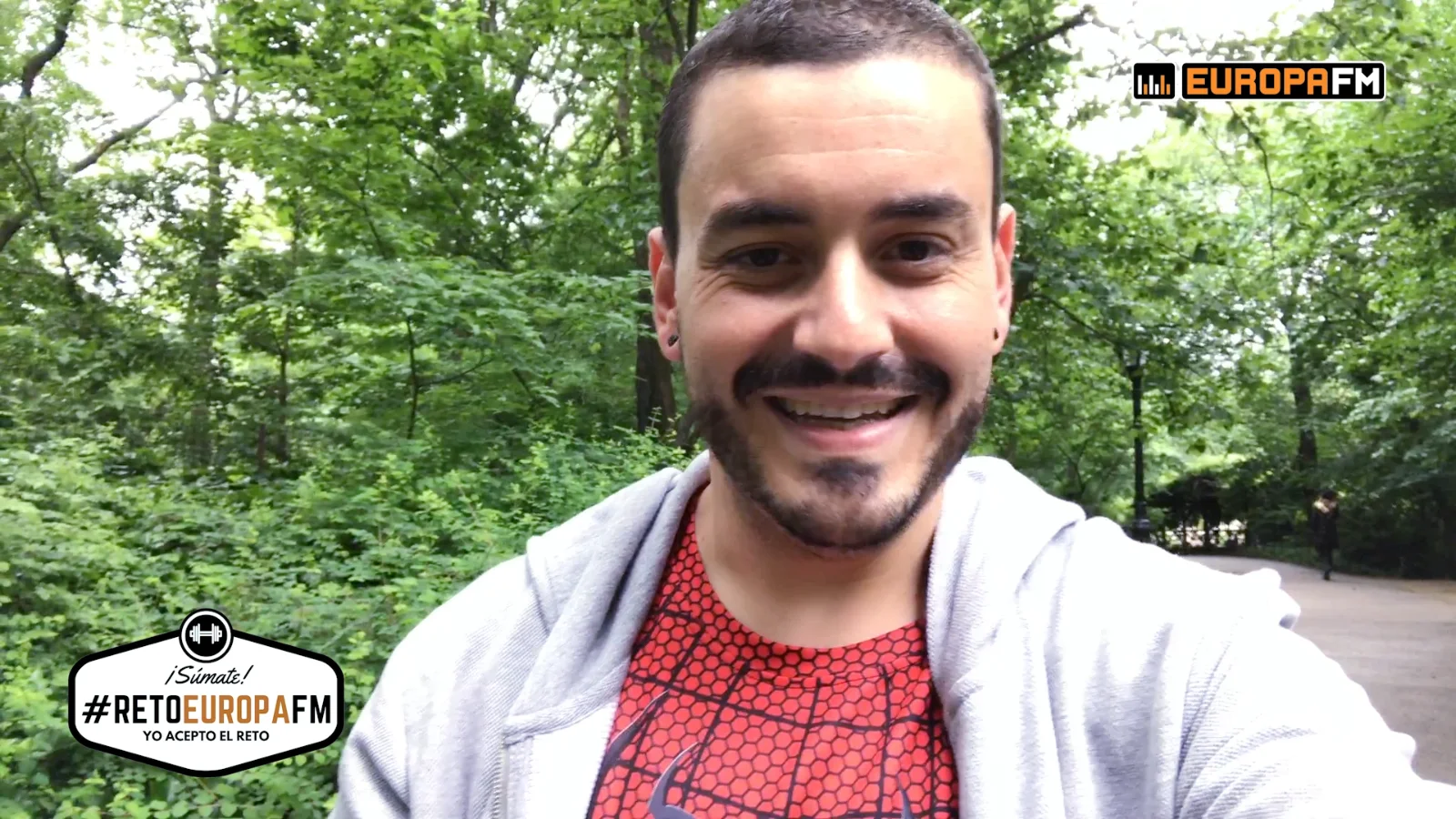 Juanma se viste de superhéroe para el #retoEuropaFM #RETOEUROPAFM